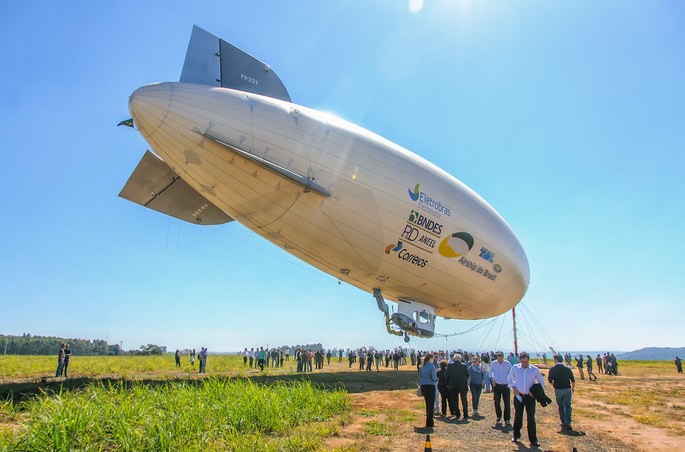 Airship filled with helium gas